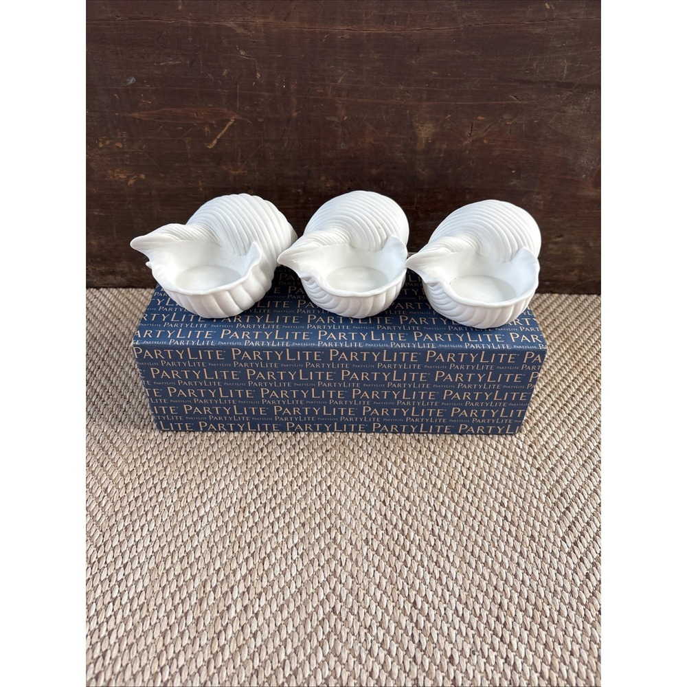 PARTYLITE Conch Shell Tealight Trio Candle Holder 3 Candle Holder Coastal Beach